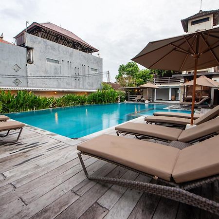 Bali Ayu Hotel & Villas Кута Екстериор снимка
