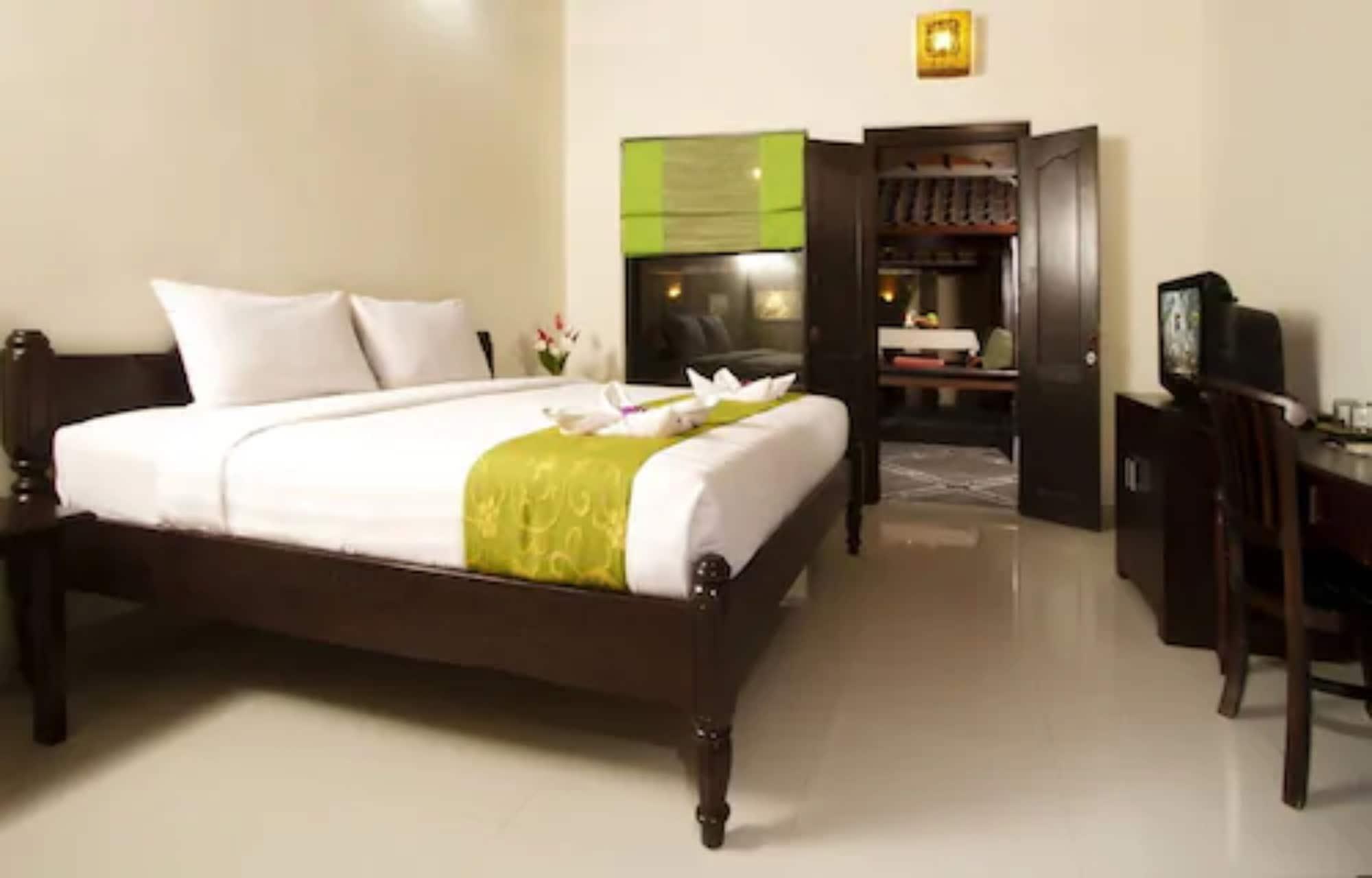 Bali Ayu Hotel & Villas Кута Екстериор снимка