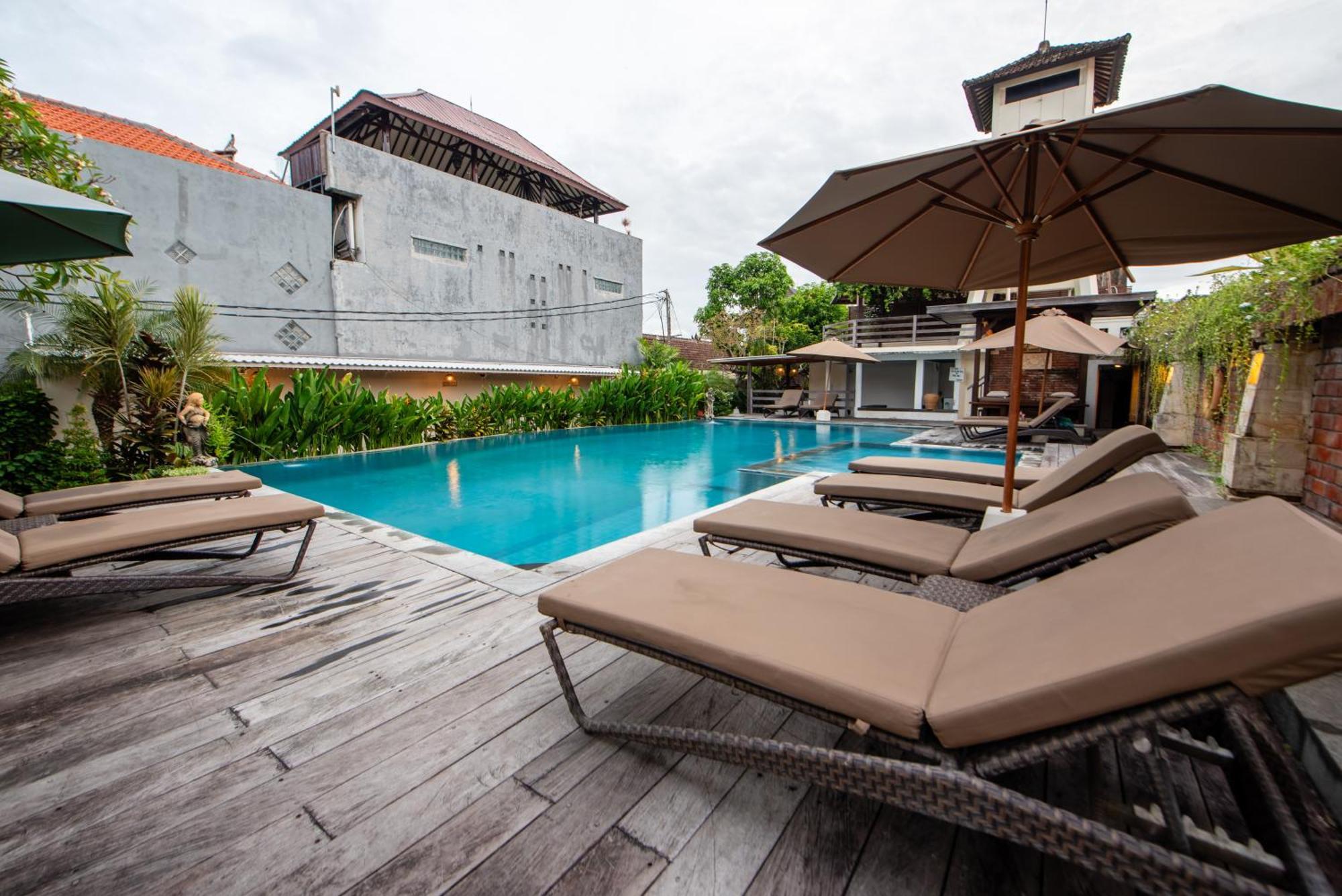 Bali Ayu Hotel & Villas Кута Екстериор снимка